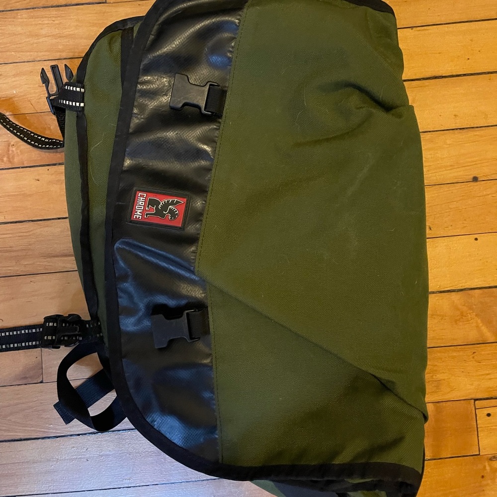 Army green large chrome bag.